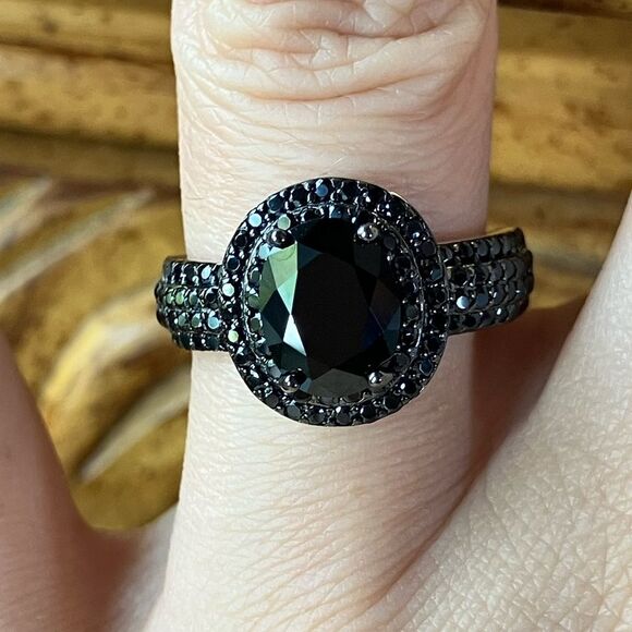 Natural Black Spinel Sterling Silver Ring Size 7 - Picture 1 of 9